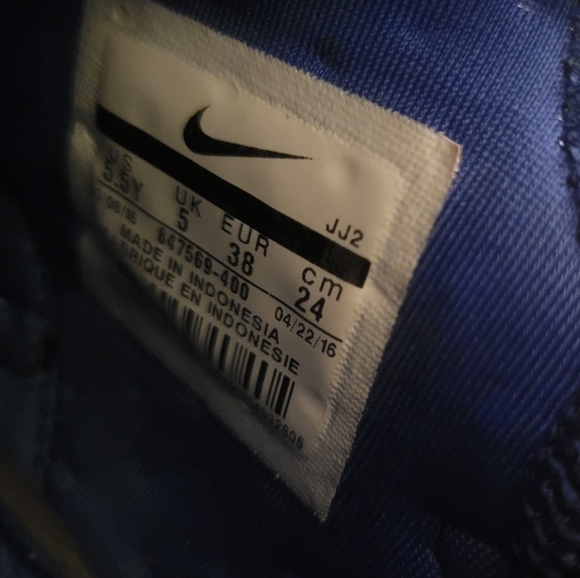 Nike Huracanache Blue Athletic Sneakers - Picture 10 of 10